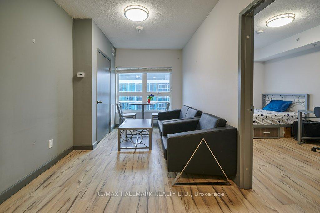 Photo 2 of Unit 2156, 258B Sunview Street, Waterloo, Beechwood/University — HOMEH