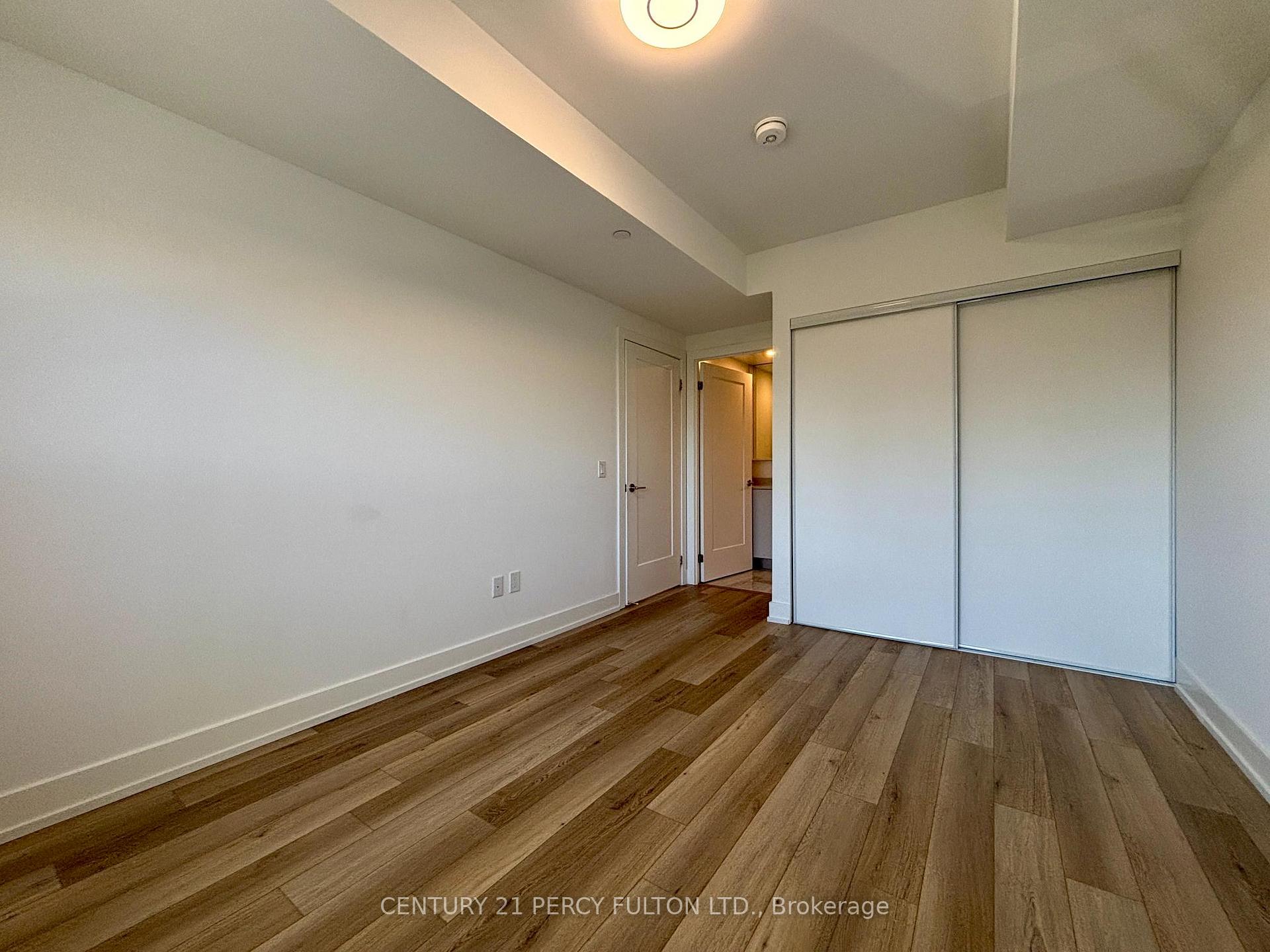 Photo 8 of Unit 611, 8 Cedarland Drive, Markham, Unionville — HOMEH