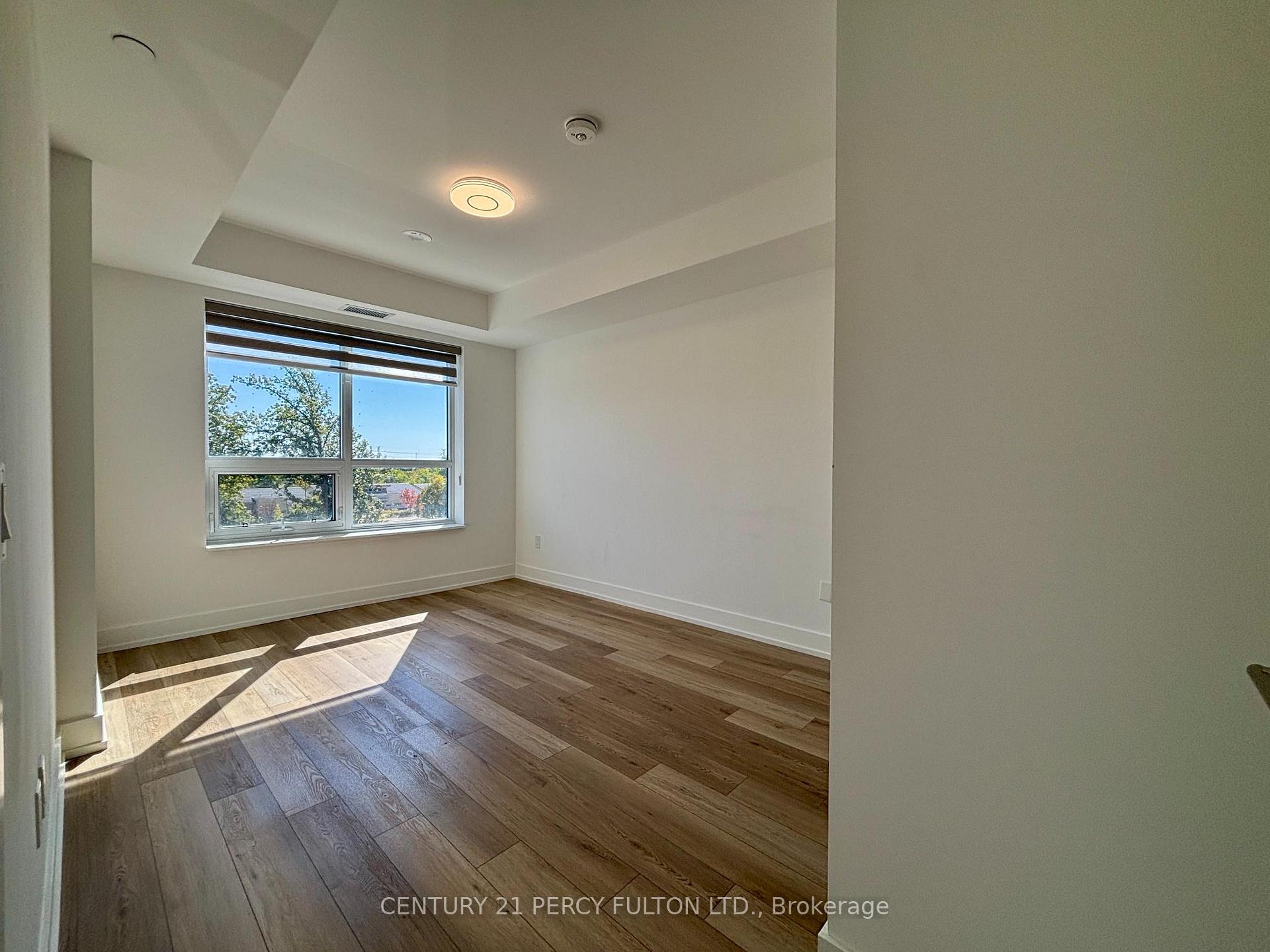 Photo 11 of Unit 611, 8 Cedarland Drive, Markham, Unionville — HOMEH