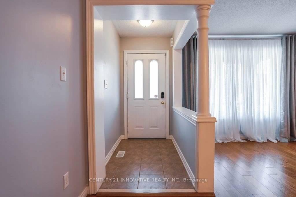 Photo 3 of 54 Carpendale Crescent E, Ajax, Northeast Ajax — HOMEH
