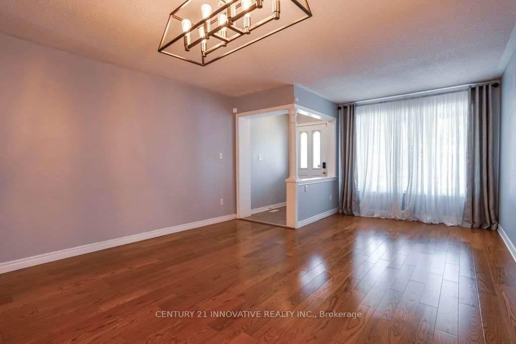 Photo 5 of 54 Carpendale Crescent E, Ajax, Northeast Ajax — HOMEH