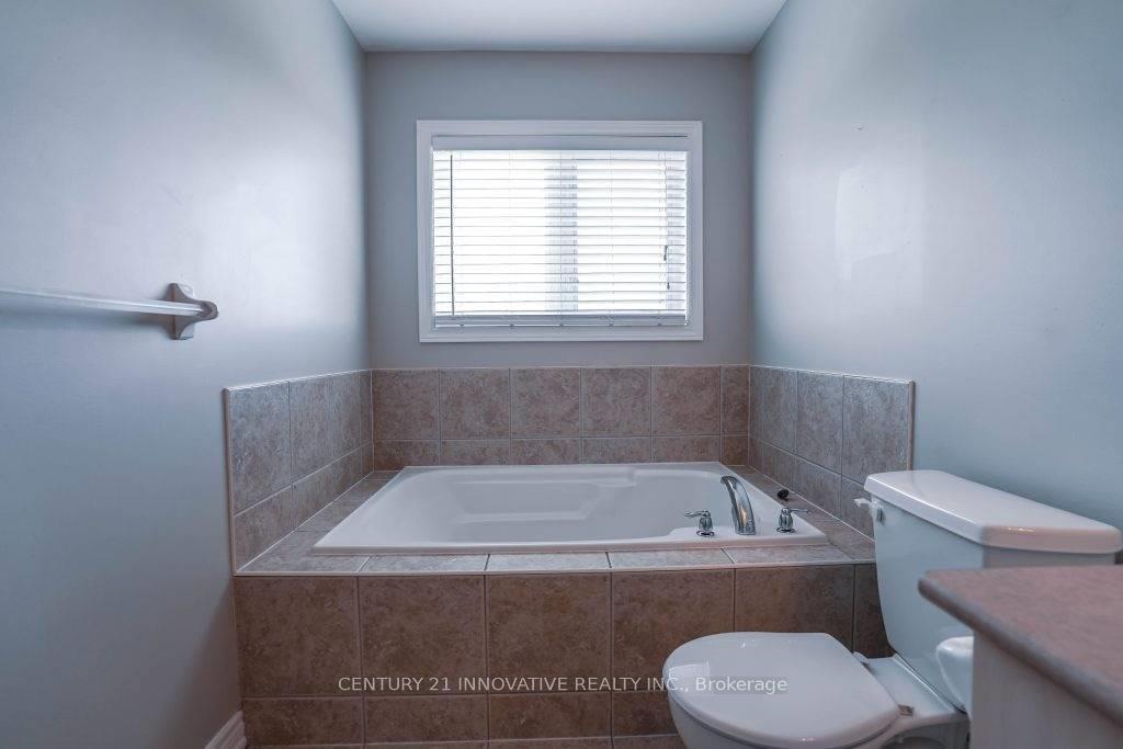 Photo 17 of 54 Carpendale Crescent E, Ajax, Northeast Ajax — HOMEH