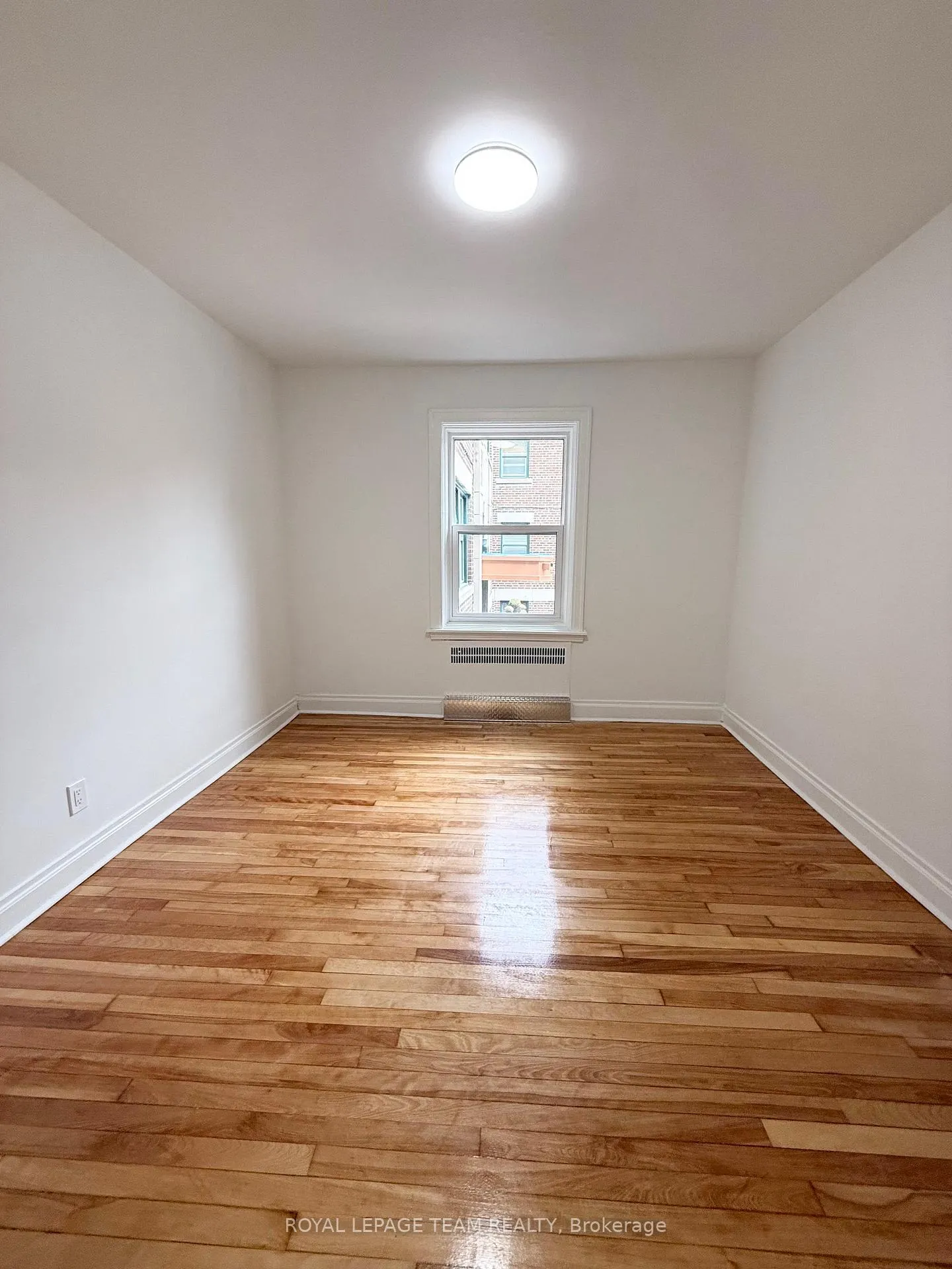 Photo 12 of Unit 2, 235 Cooper Street, Ottawa, Ottawa Centre — HOMEH