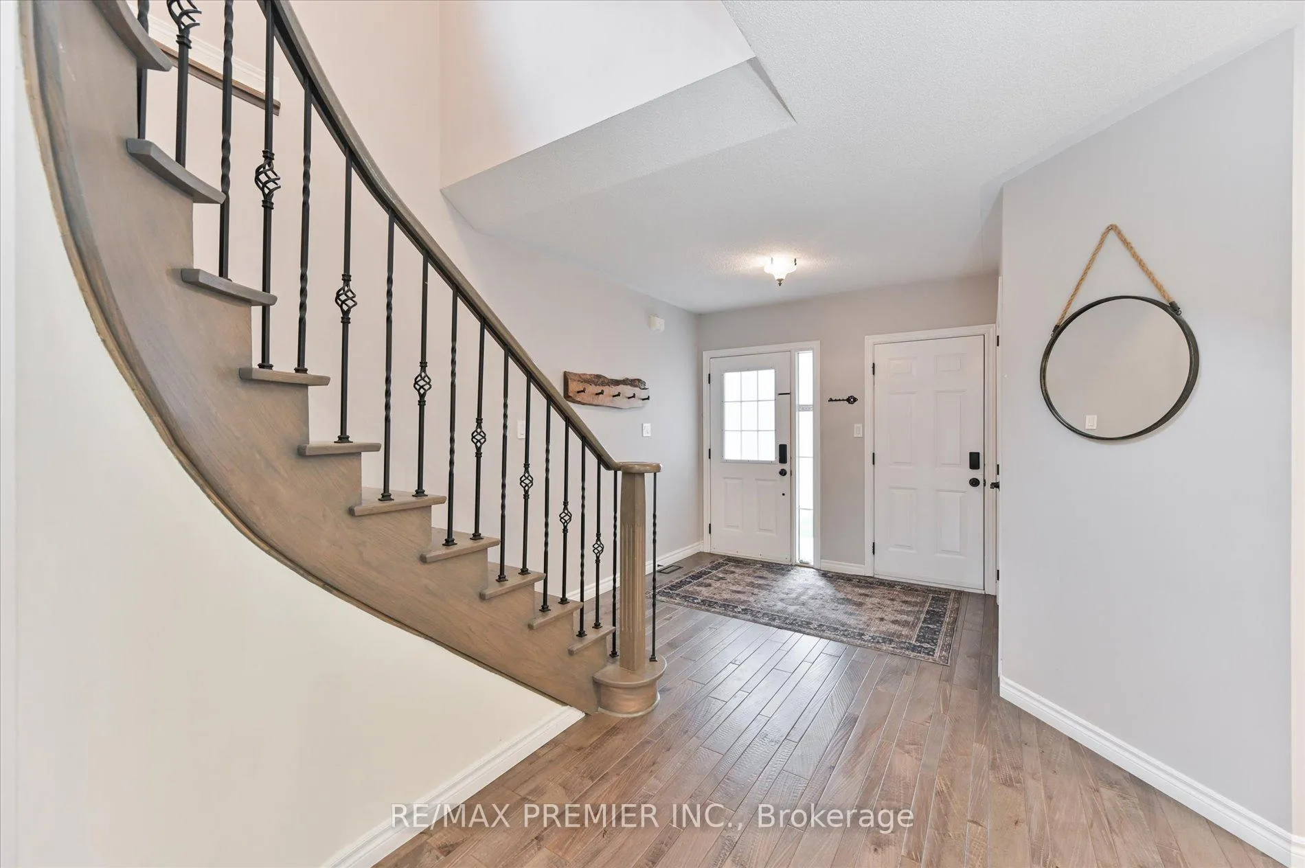 Photo 4 of 78 Archbury Circle, Caledon, Bolton East — HOMEH