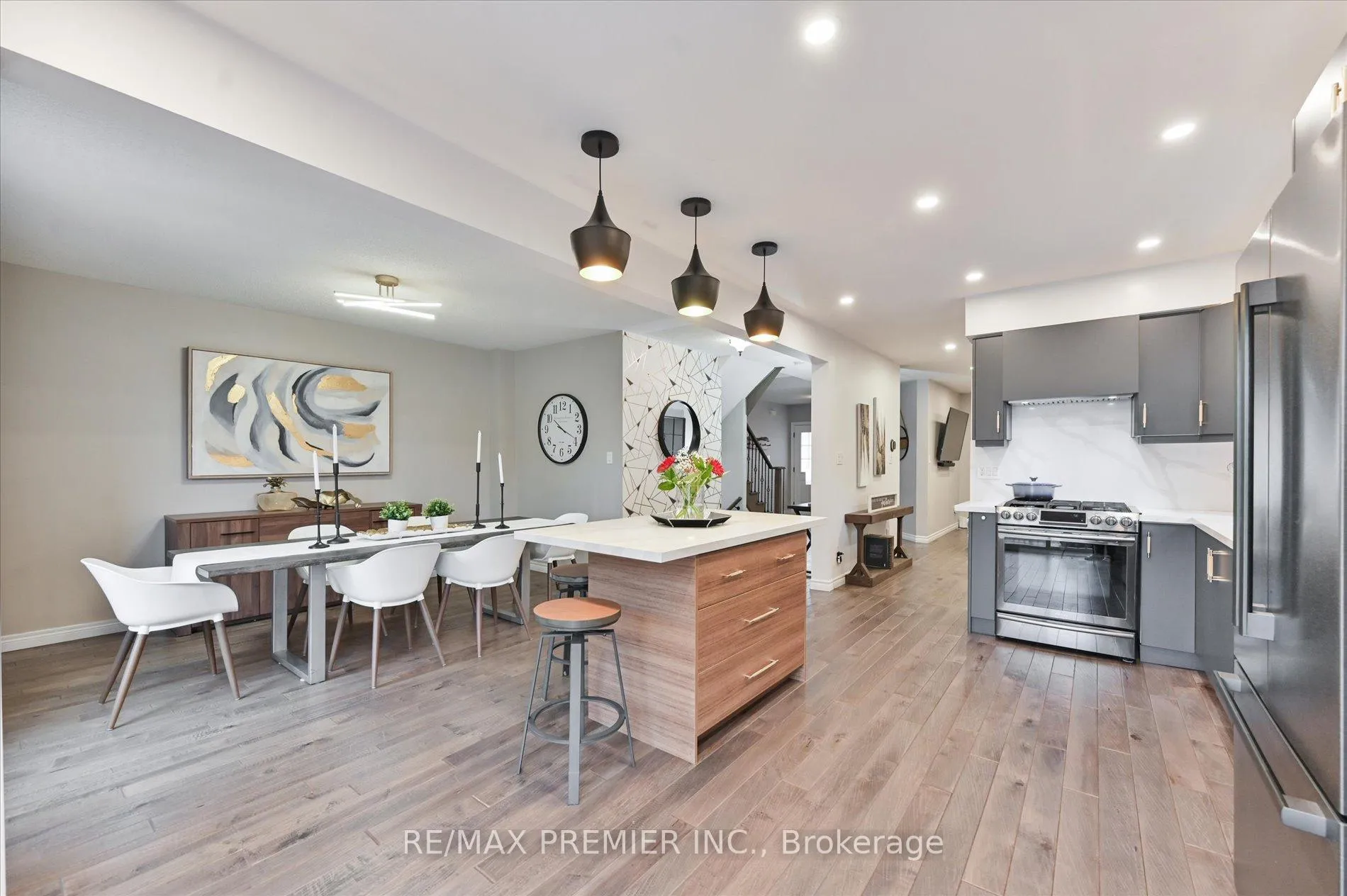 Photo 9 of 78 Archbury Circle, Caledon, Bolton East — HOMEH