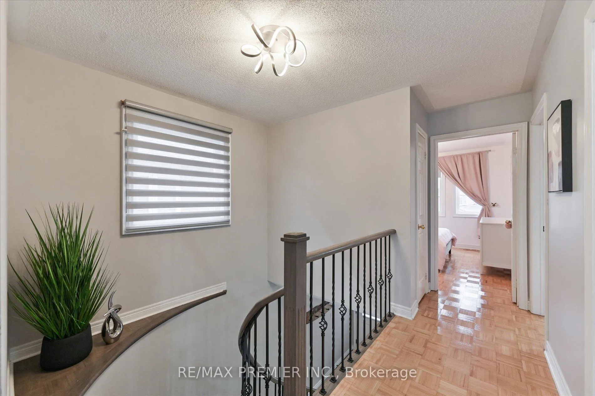 Photo 14 of 78 Archbury Circle, Caledon, Bolton East — HOMEH