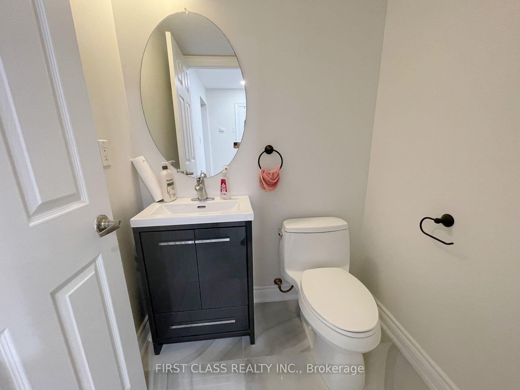 Photo 6 of 152 Legends Way, Markham, Unionville — HOMEH