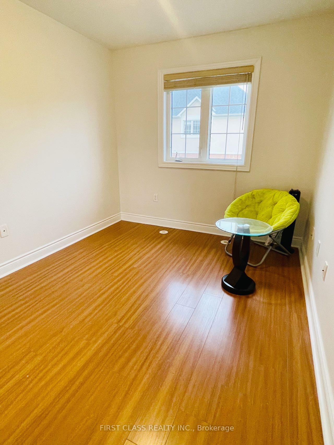 Photo 9 of 152 Legends Way, Markham, Unionville — HOMEH