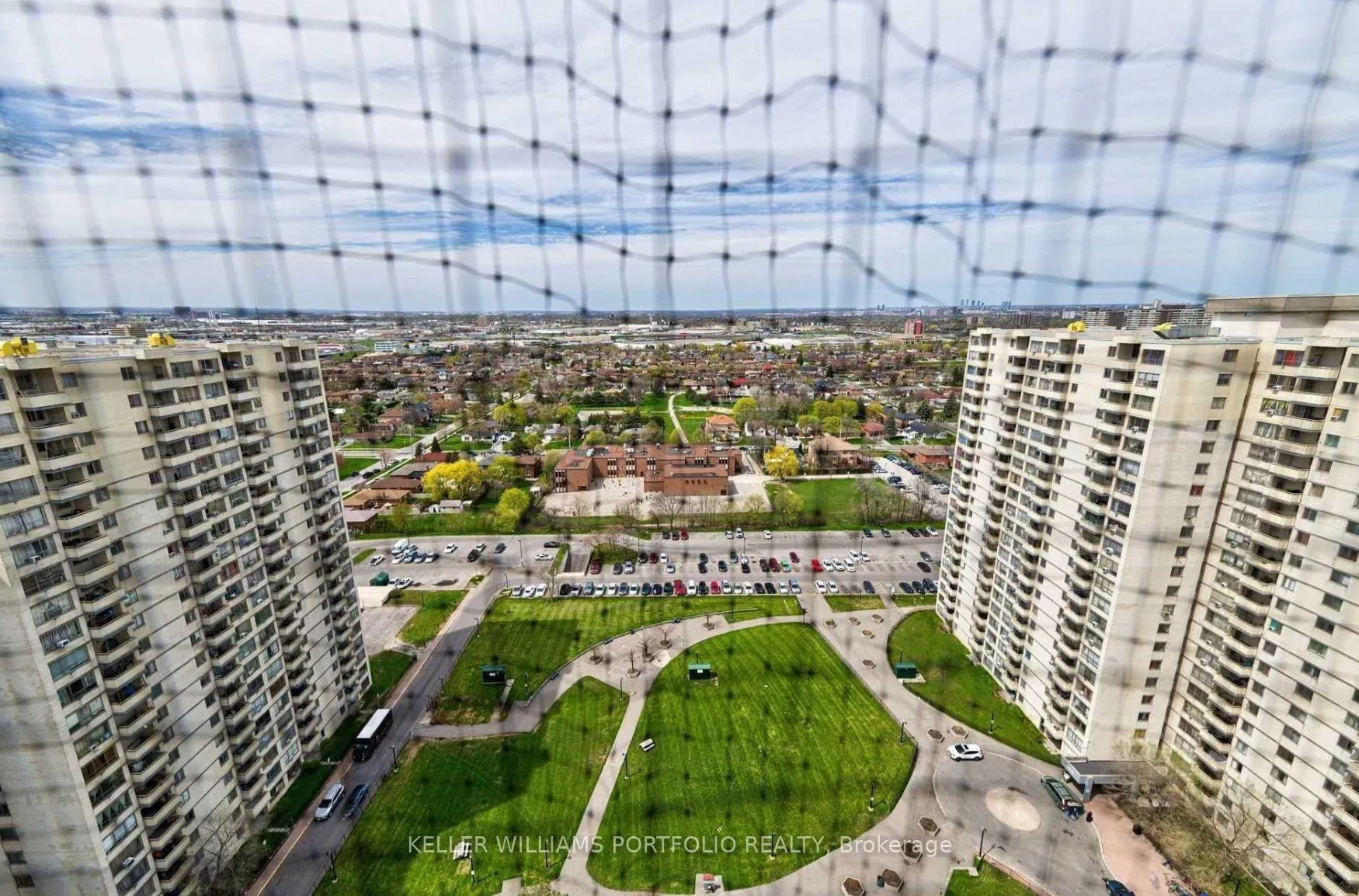 Photo 7 of Unit 2502, 330 Dixon Road, Etobicoke, Kingsview Village-The Westway — HOMEH