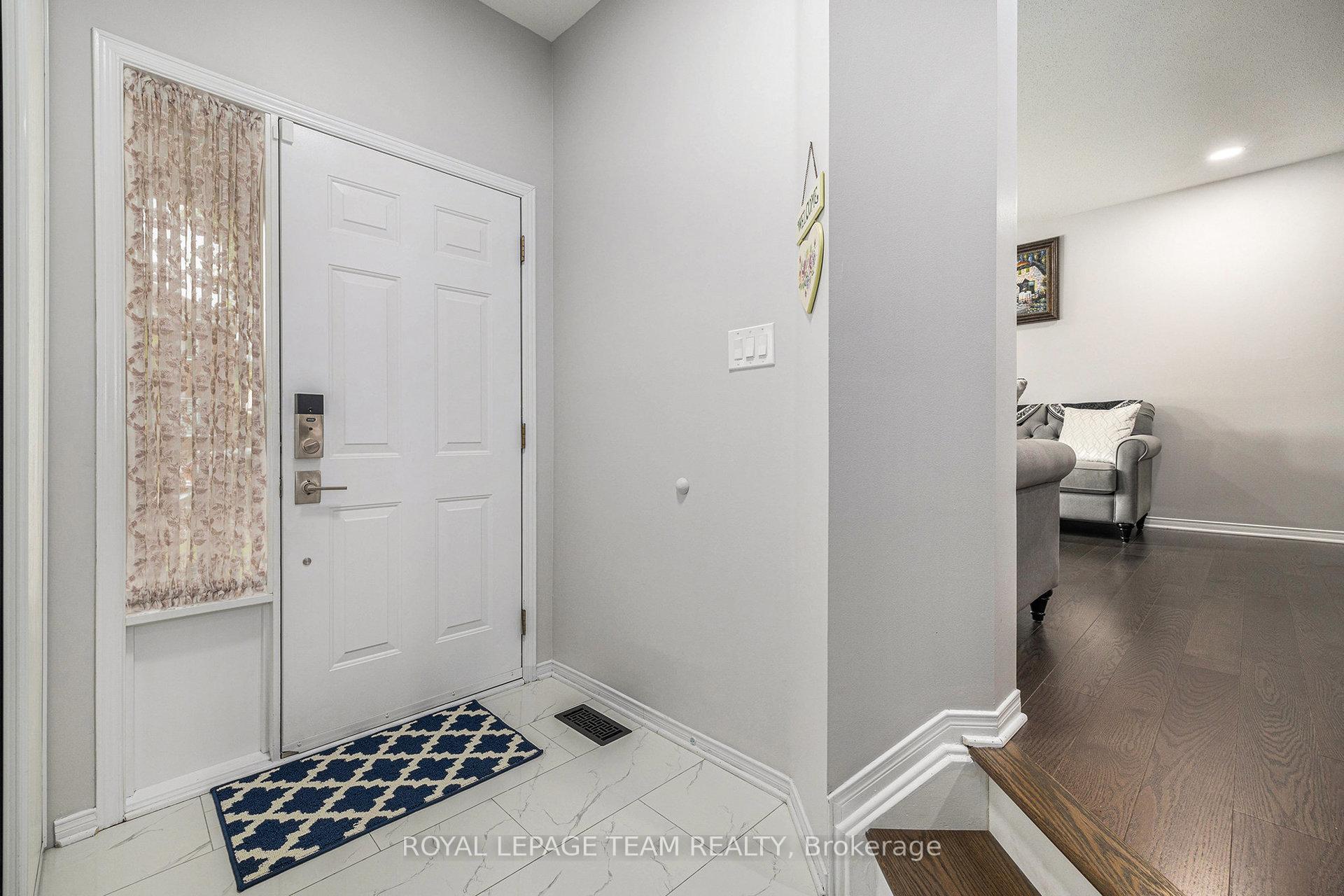 Photo 3 of 45 Aquapass Place, Ottawa, Barrhaven - Strandherd — HOMEH
