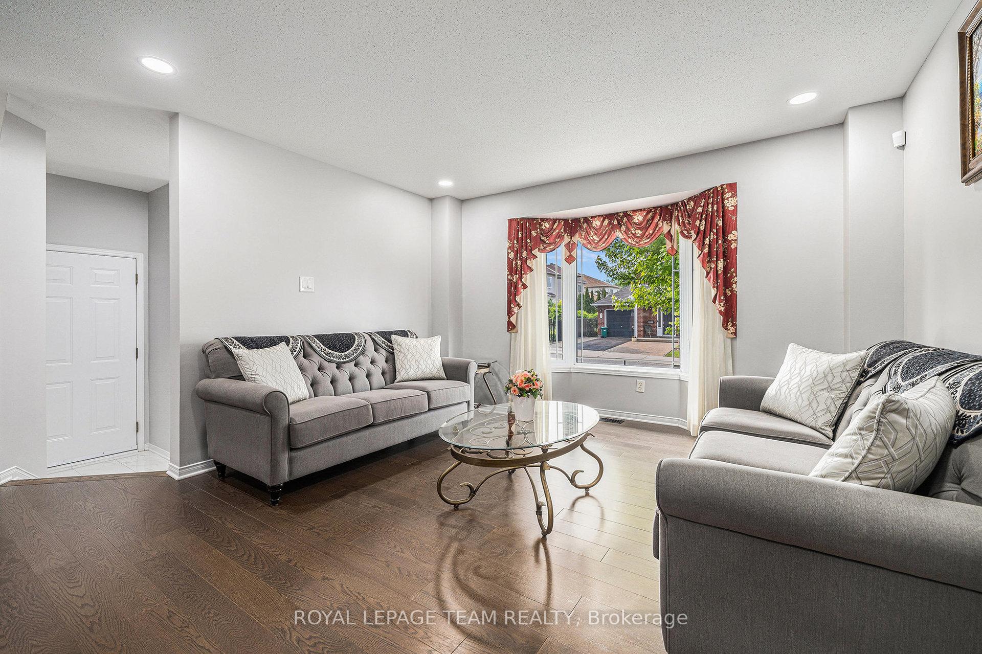 Photo 5 of 45 Aquapass Place, Ottawa, Barrhaven - Strandherd — HOMEH