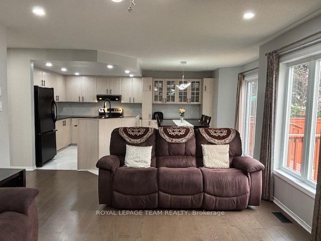 Photo 9 of 45 Aquapass Place, Ottawa, Barrhaven - Strandherd — HOMEH