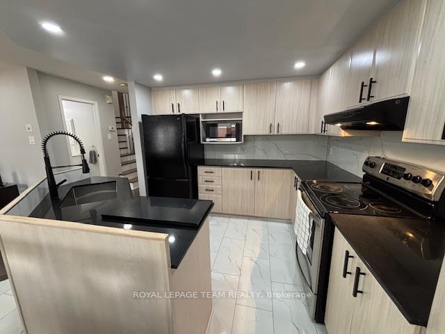 Photo 12 of 45 Aquapass Place, Ottawa, Barrhaven - Strandherd — HOMEH