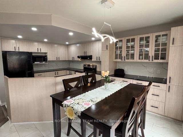 Photo 13 of 45 Aquapass Place, Ottawa, Barrhaven - Strandherd — HOMEH