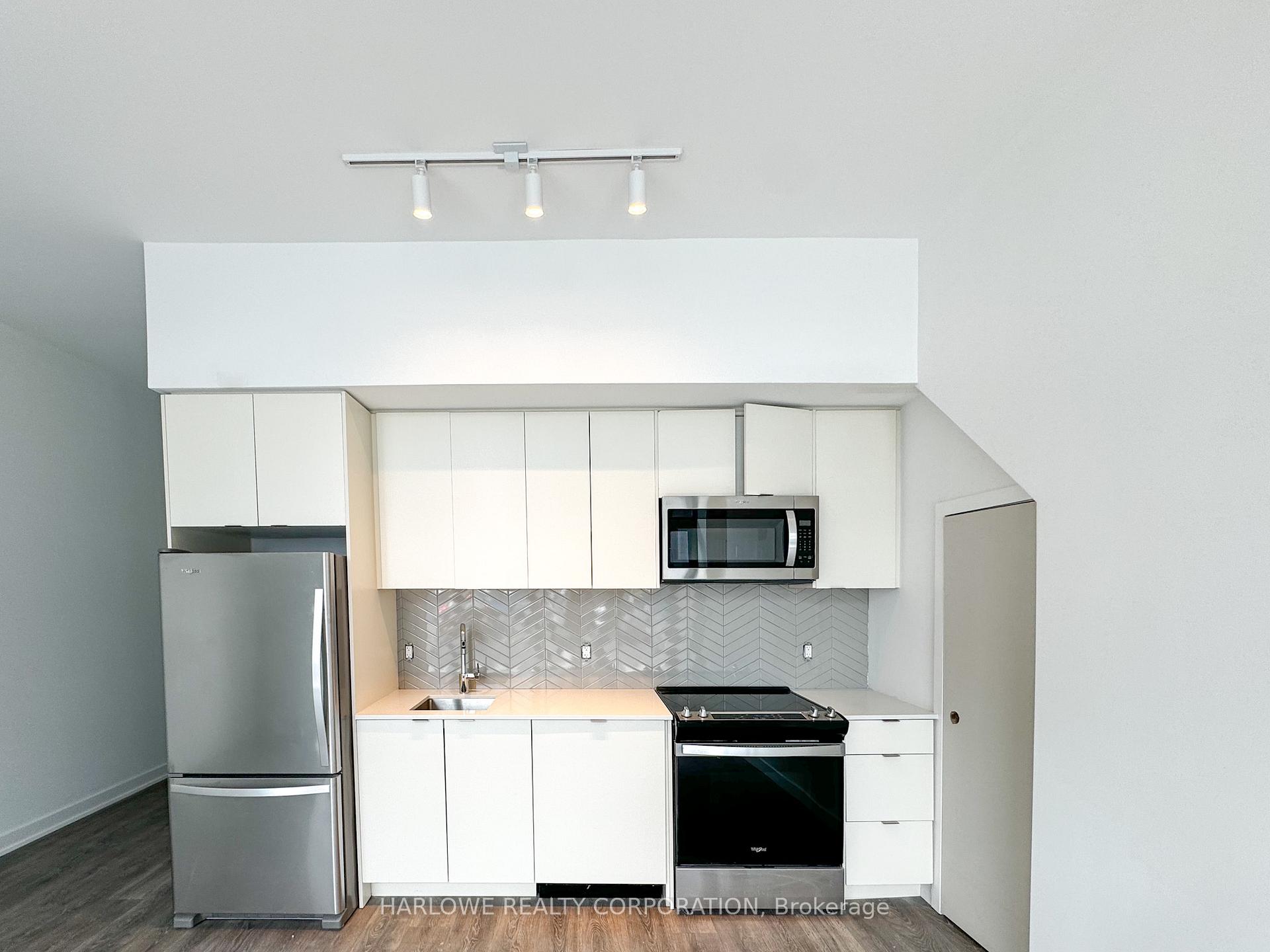 Front of Unit 103 A, 1606 Charles Street