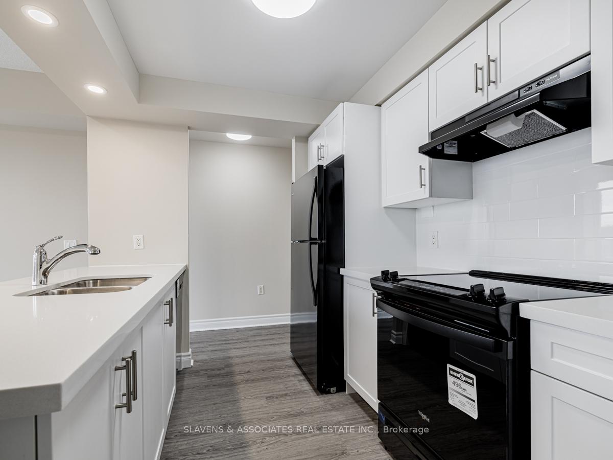 Photo 8 of Unit 904, 2 Neptune Drive, Toronto, Englemount-Lawrence — HOMEH