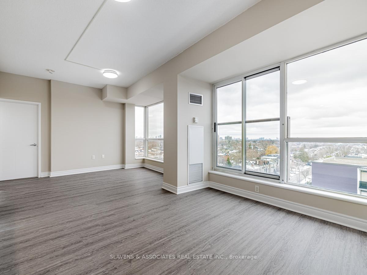 Photo 13 of Unit 904, 2 Neptune Drive, Toronto, Englemount-Lawrence — HOMEH