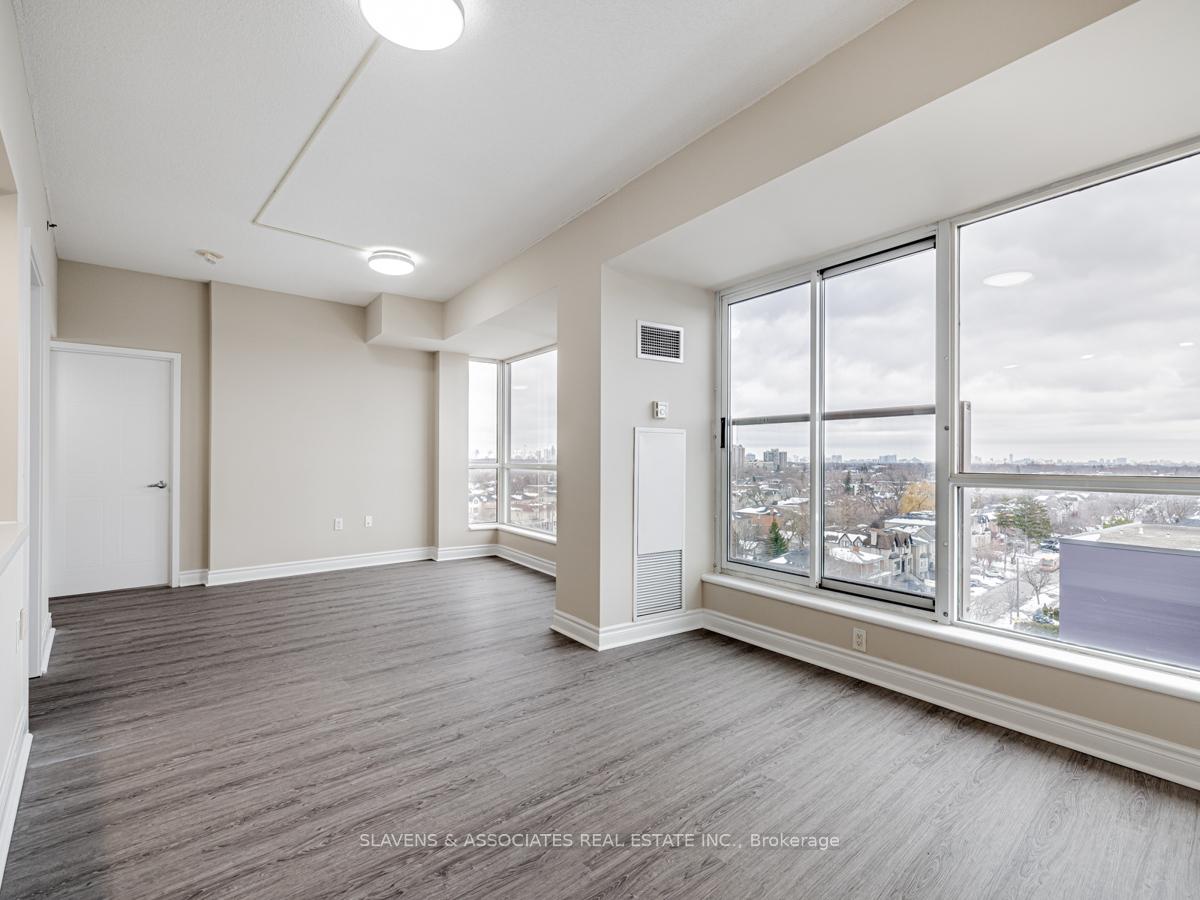 Photo 18 of Unit 904, 2 Neptune Drive, Toronto, Englemount-Lawrence — HOMEH