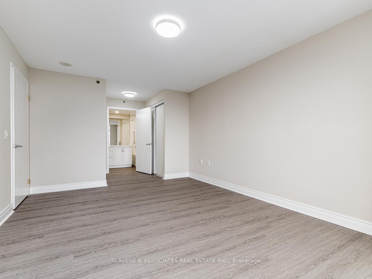 Photo 23 of Unit 904, 2 Neptune Drive, Toronto, Englemount-Lawrence — HOMEH