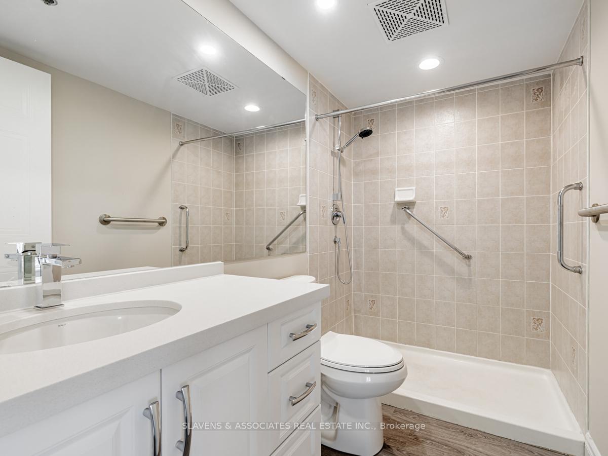 Photo 24 of Unit 904, 2 Neptune Drive, Toronto, Englemount-Lawrence — HOMEH