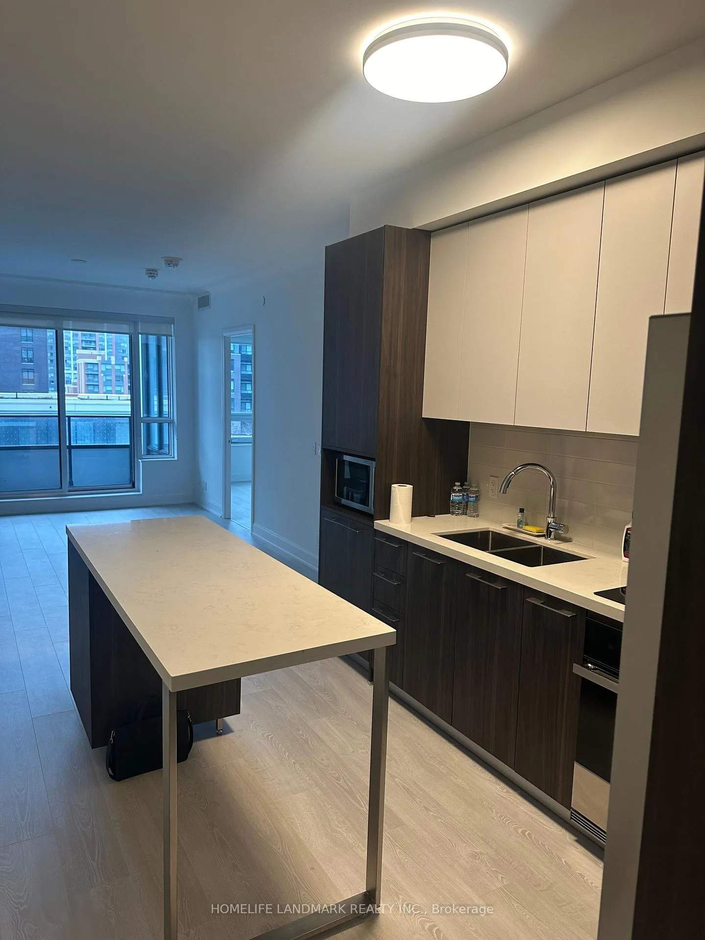 Photo 2 of Unit 522, 38 Water Walk Drive, Markham, Unionville — HOMEH