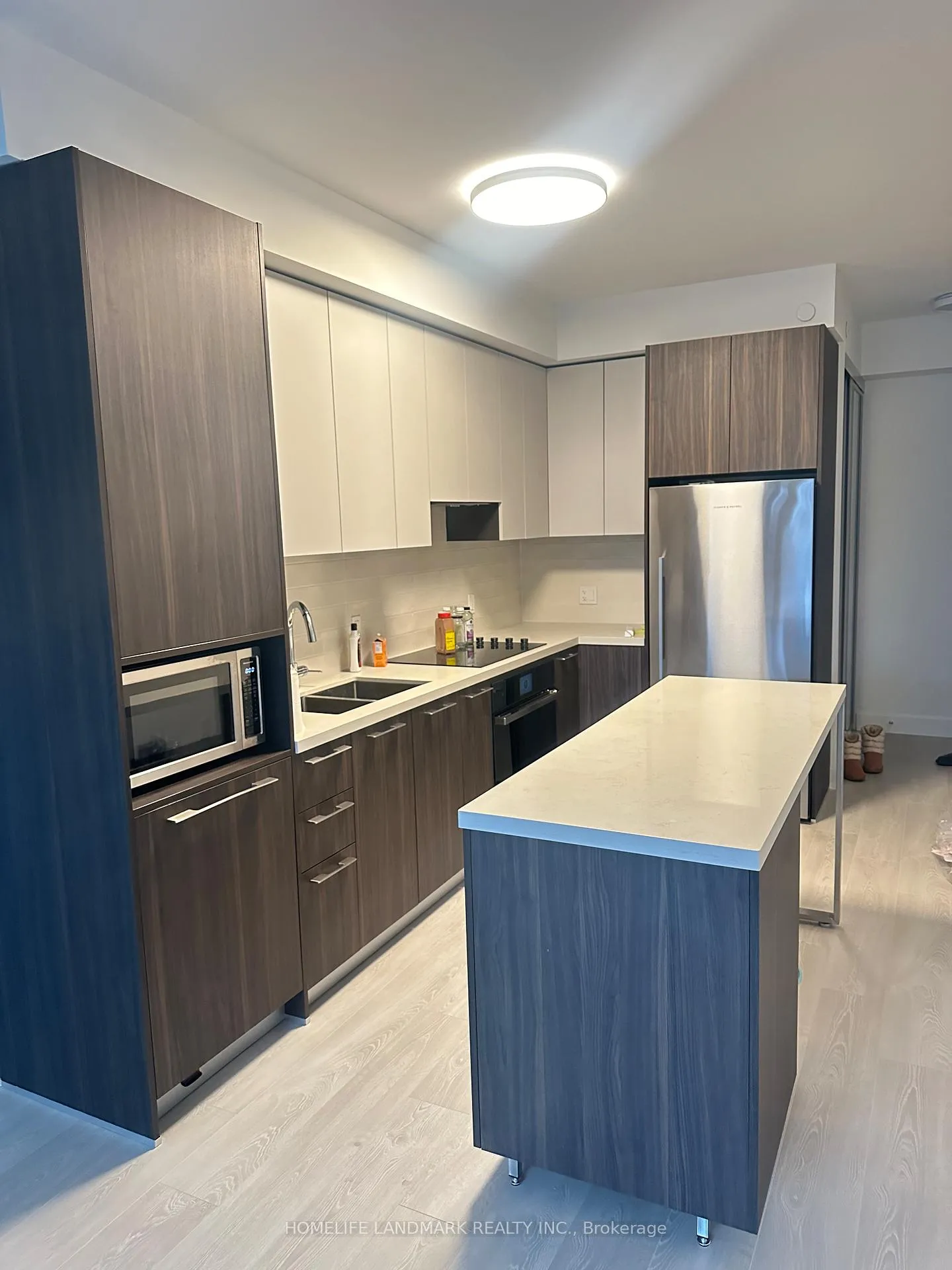 Photo 3 of Unit 522, 38 Water Walk Drive, Markham, Unionville — HOMEH