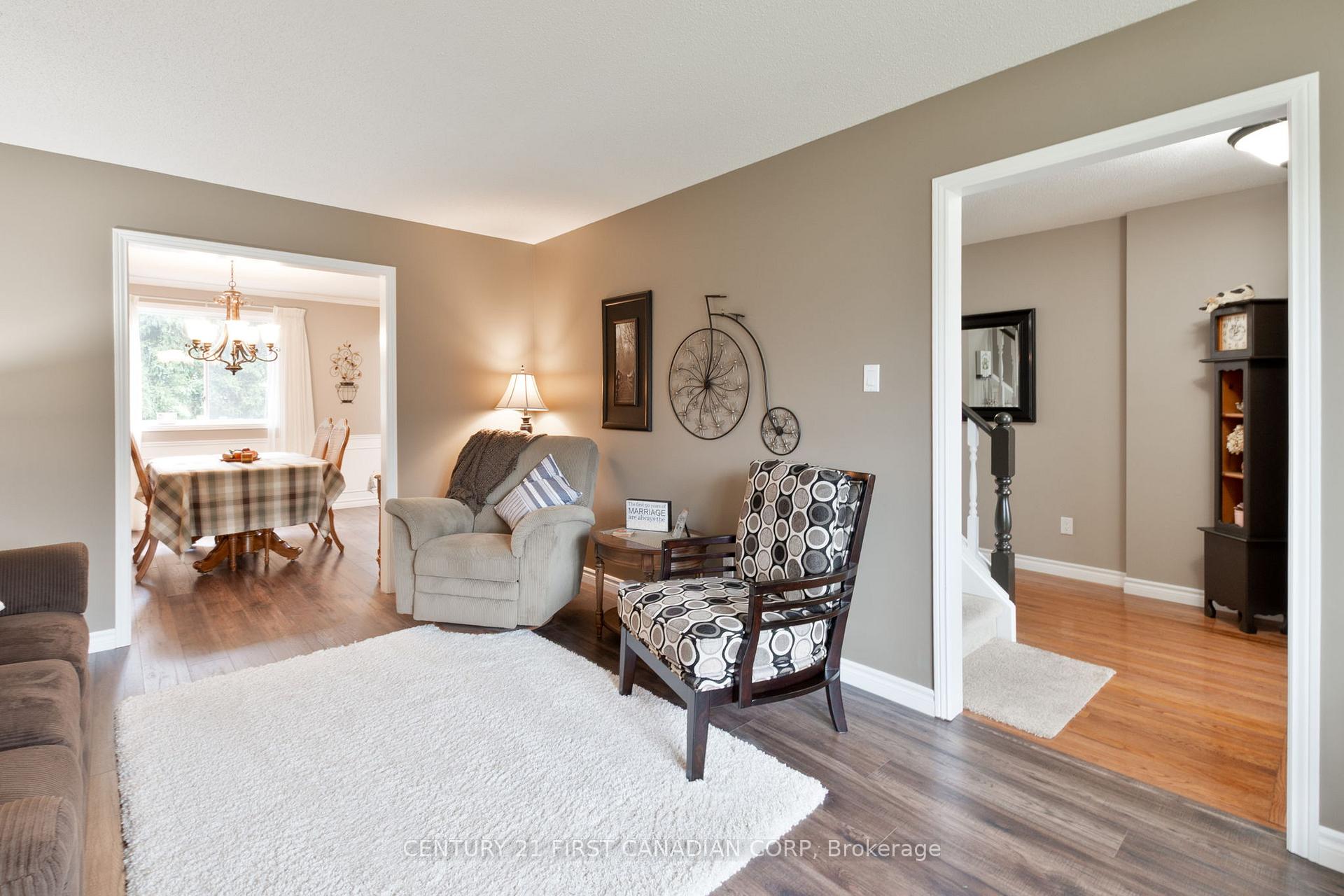 Photo 8 of 340 Canterbury Place, Central Elgin, Belmont — HOMEH
