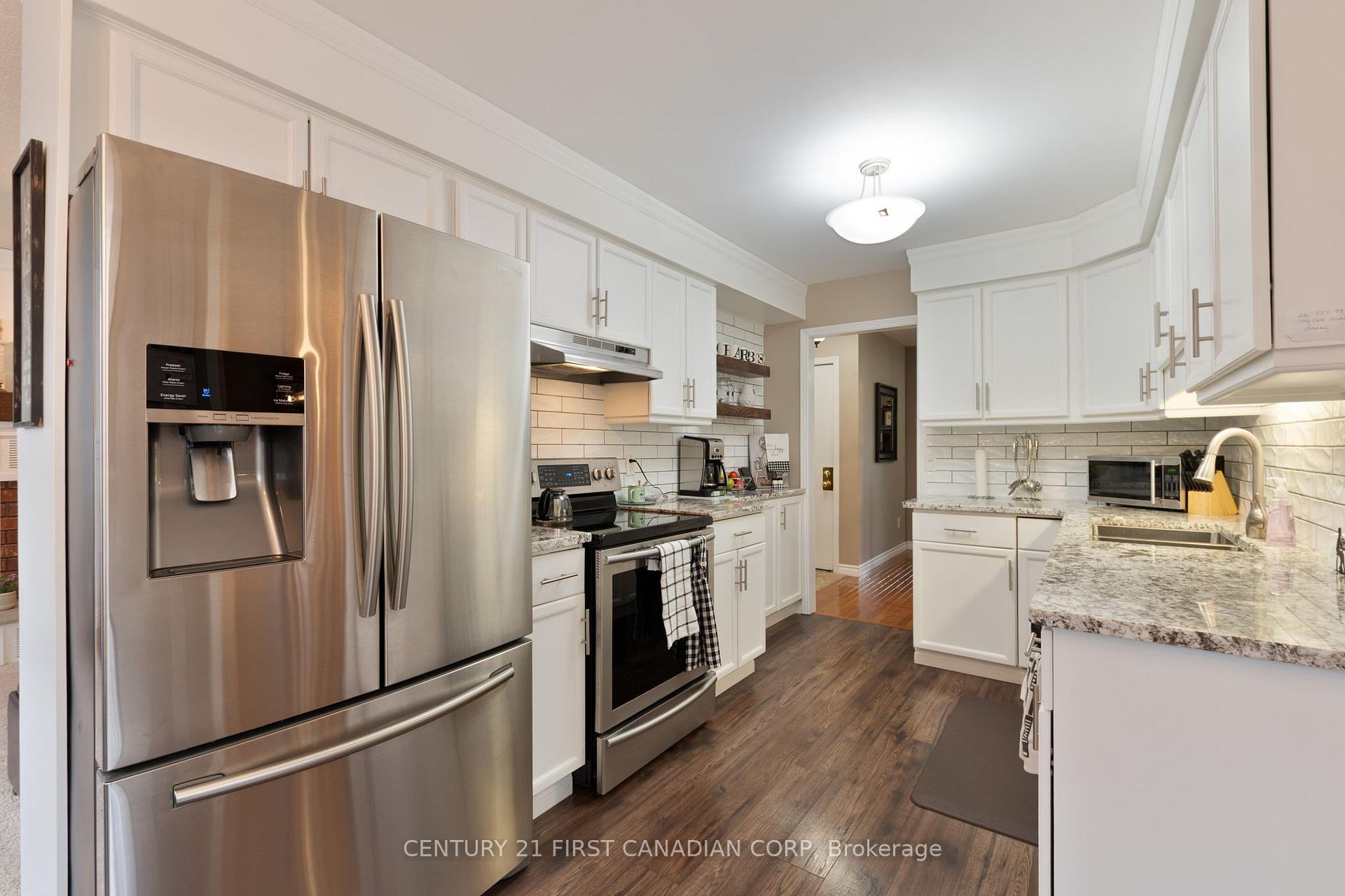 Photo 9 of 340 Canterbury Place, Central Elgin, Belmont — HOMEH
