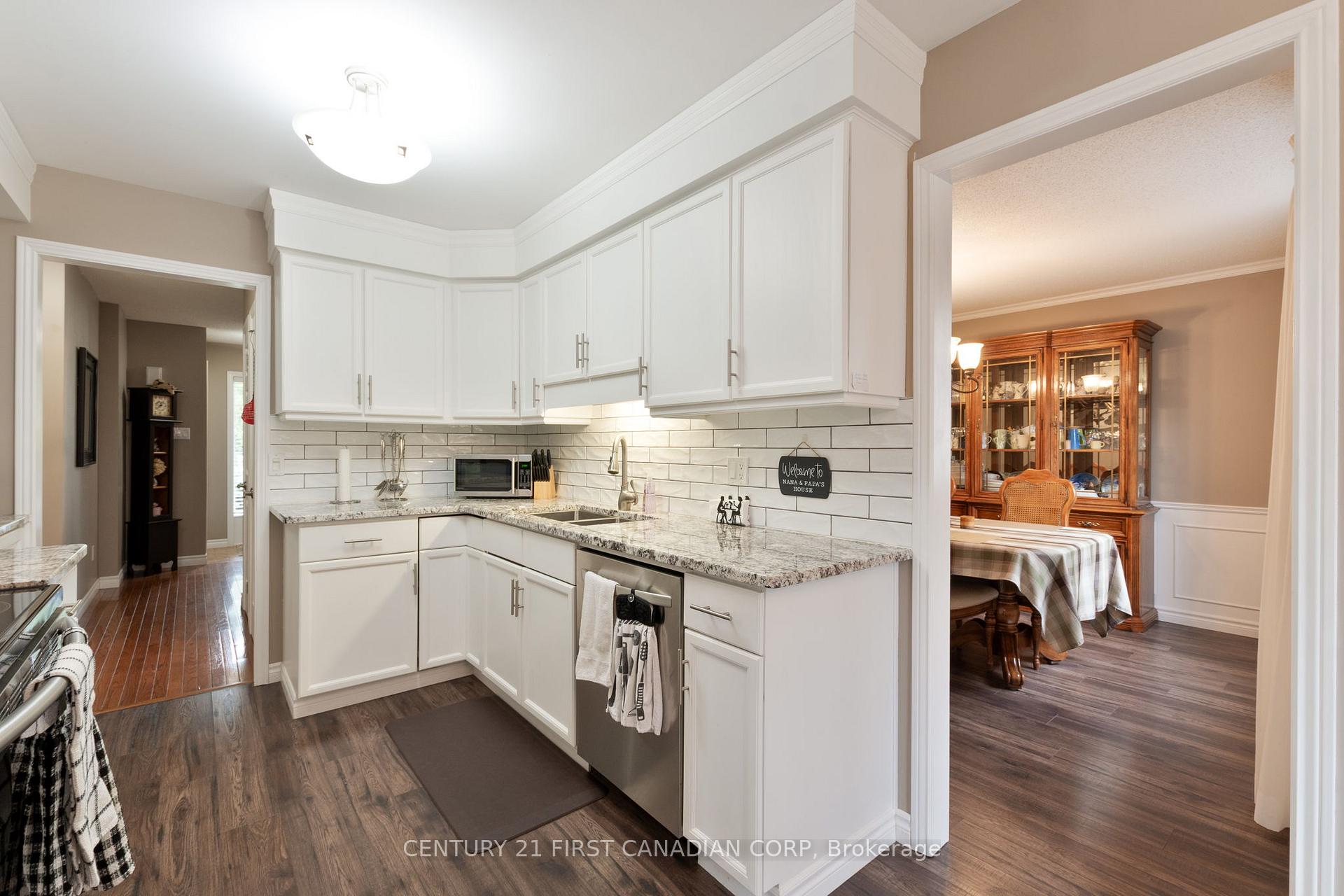 Photo 13 of 340 Canterbury Place, Central Elgin, Belmont — HOMEH