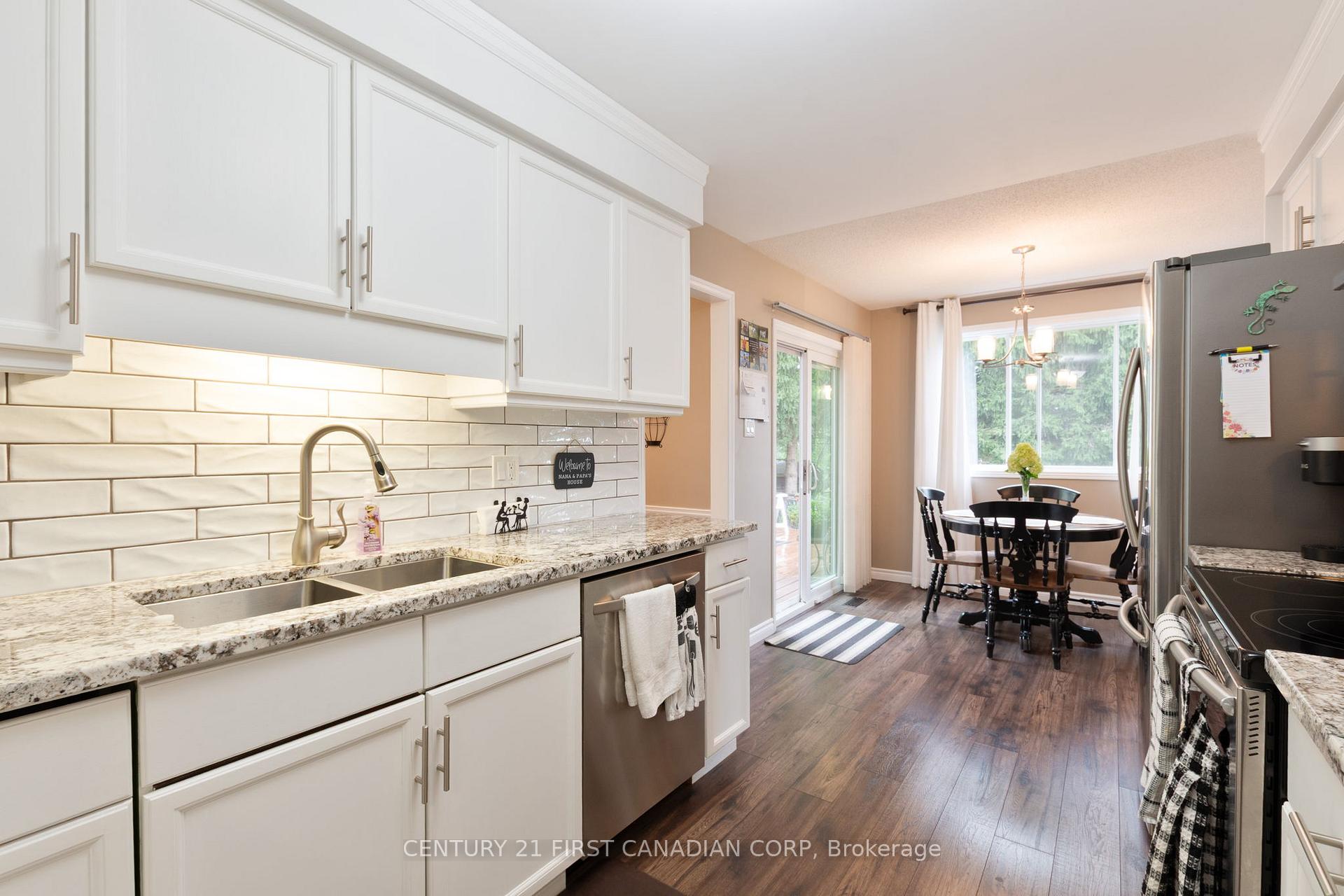 Photo 14 of 340 Canterbury Place, Central Elgin, Belmont — HOMEH