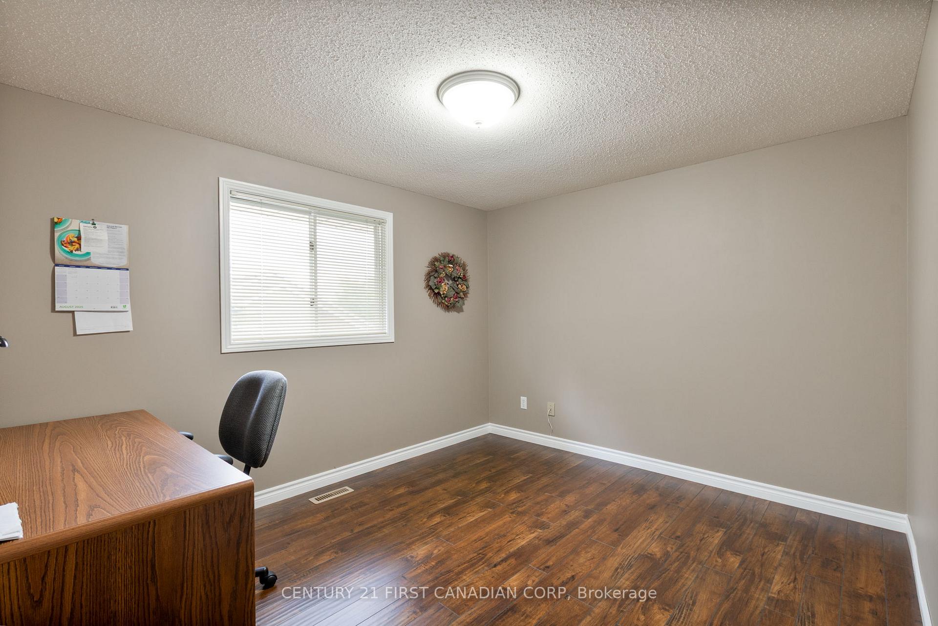 Photo 24 of 340 Canterbury Place, Central Elgin, Belmont — HOMEH