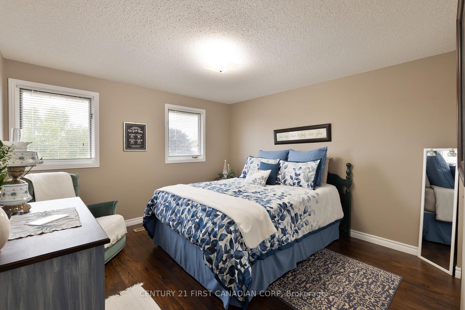 Photo 26 of 340 Canterbury Place, Central Elgin, Belmont — HOMEH