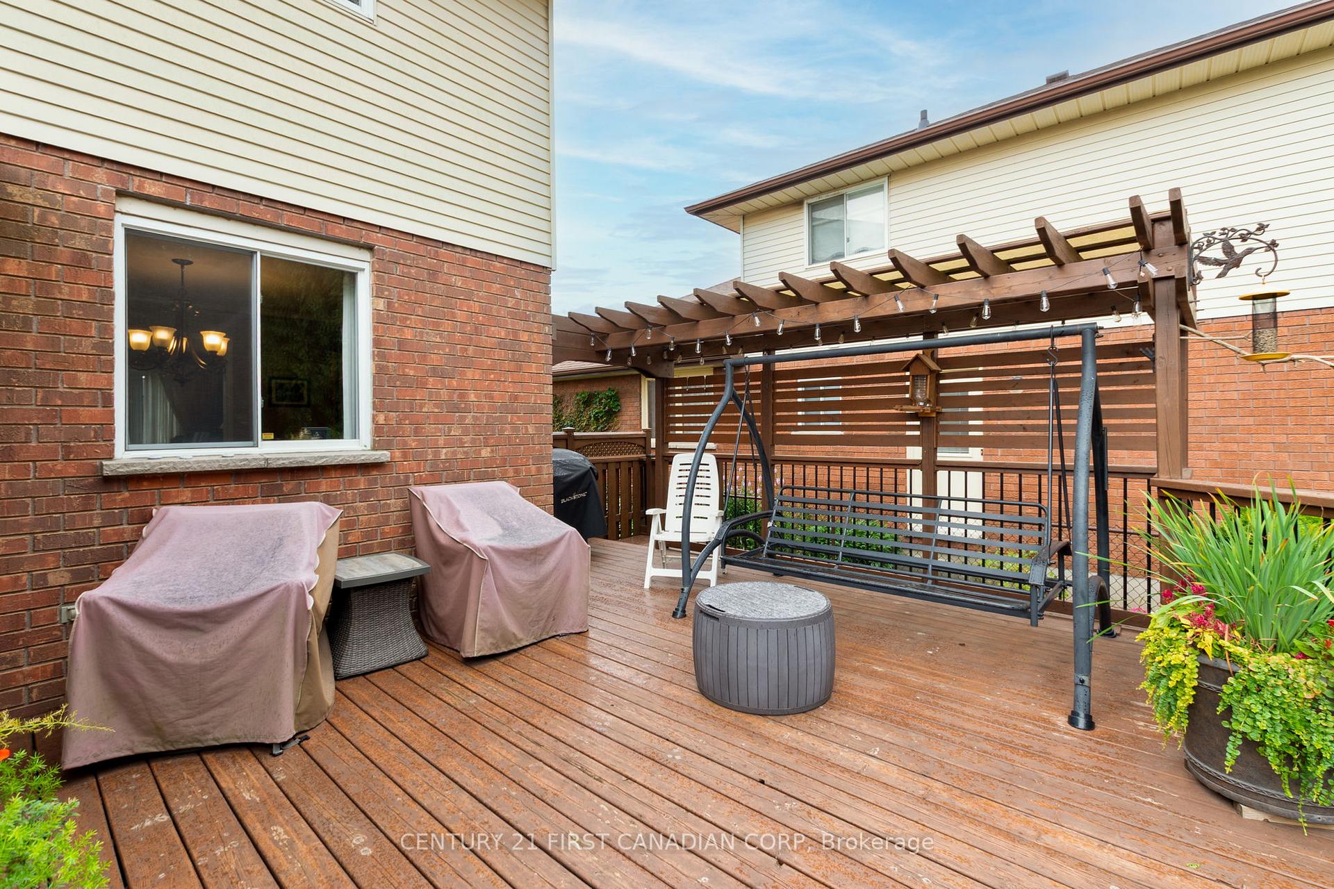 Photo 41 of 340 Canterbury Place, Central Elgin, Belmont — HOMEH