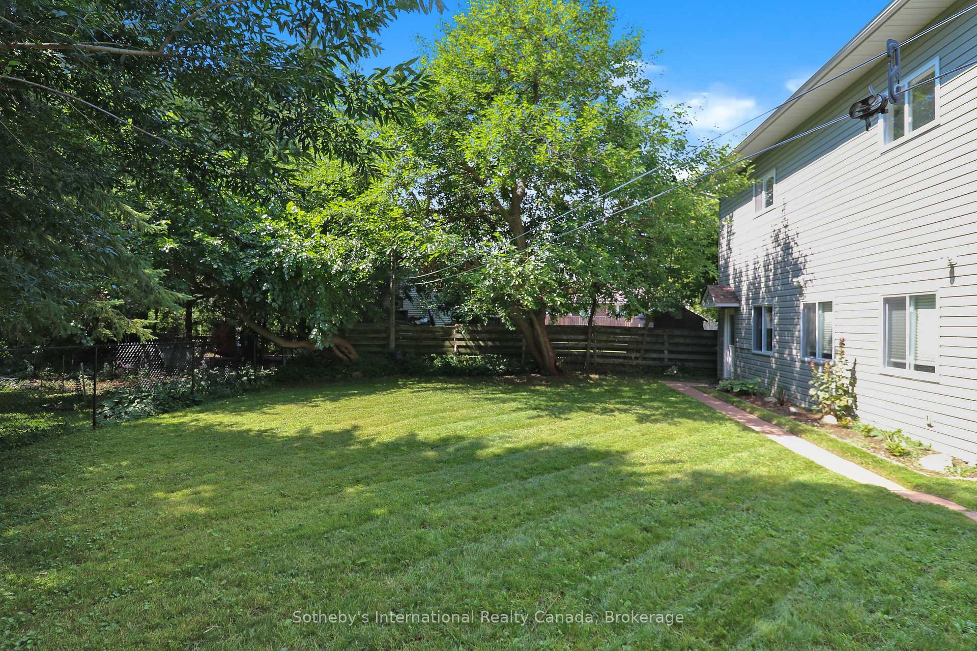 Photo 12 of Unit A, 58 Cedar Street, Collingwood — HOMEH