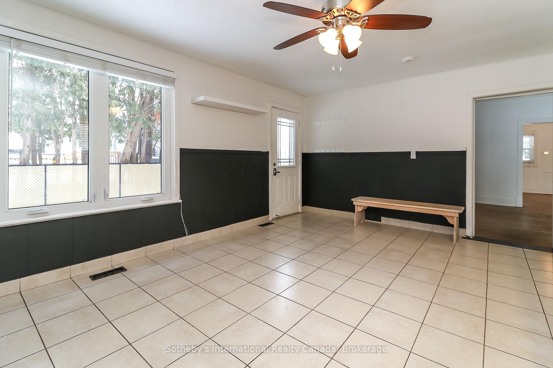 Photo 14 of Unit A, 58 Cedar Street, Collingwood — HOMEH