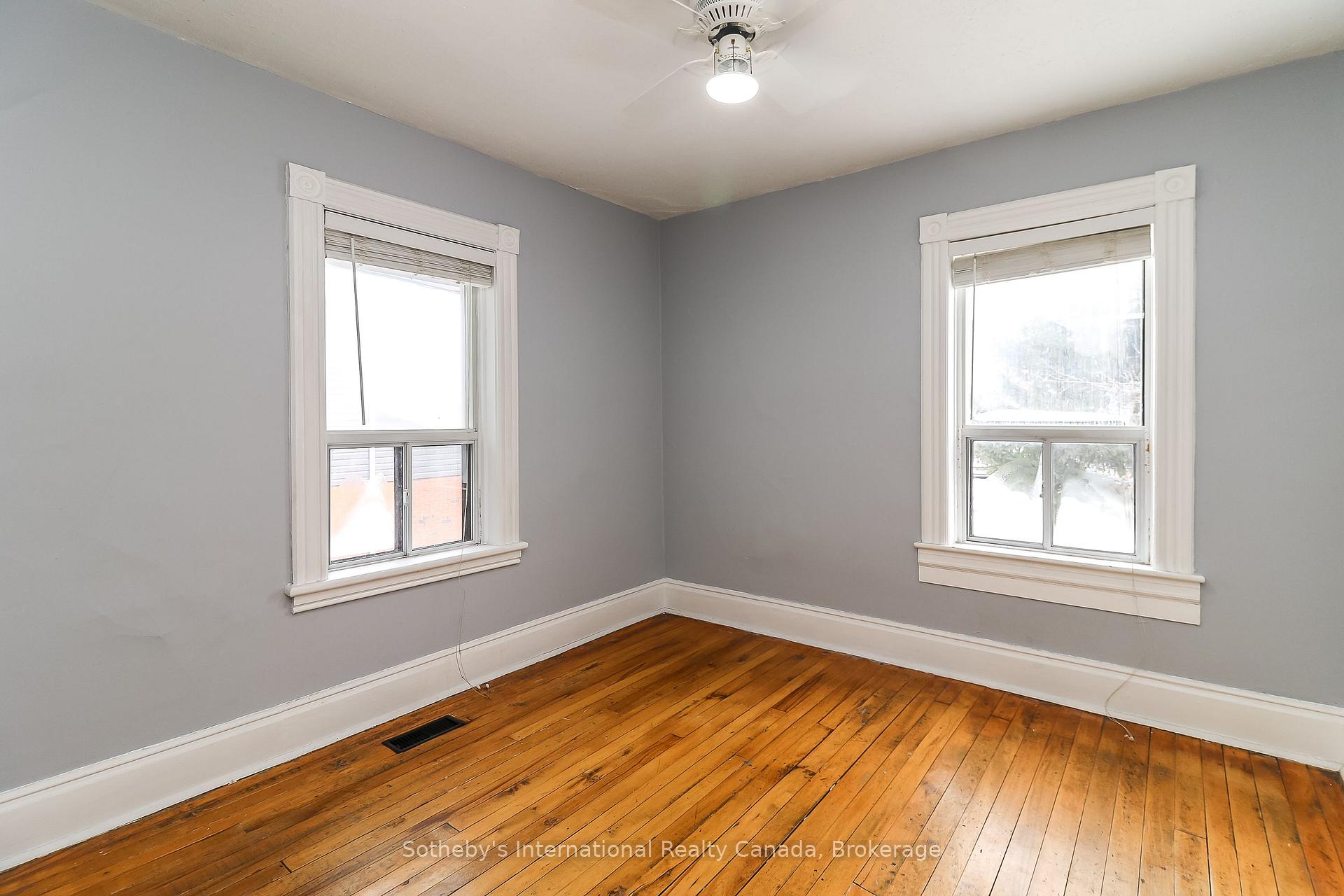 Photo 33 of Unit A, 58 Cedar Street, Collingwood — HOMEH