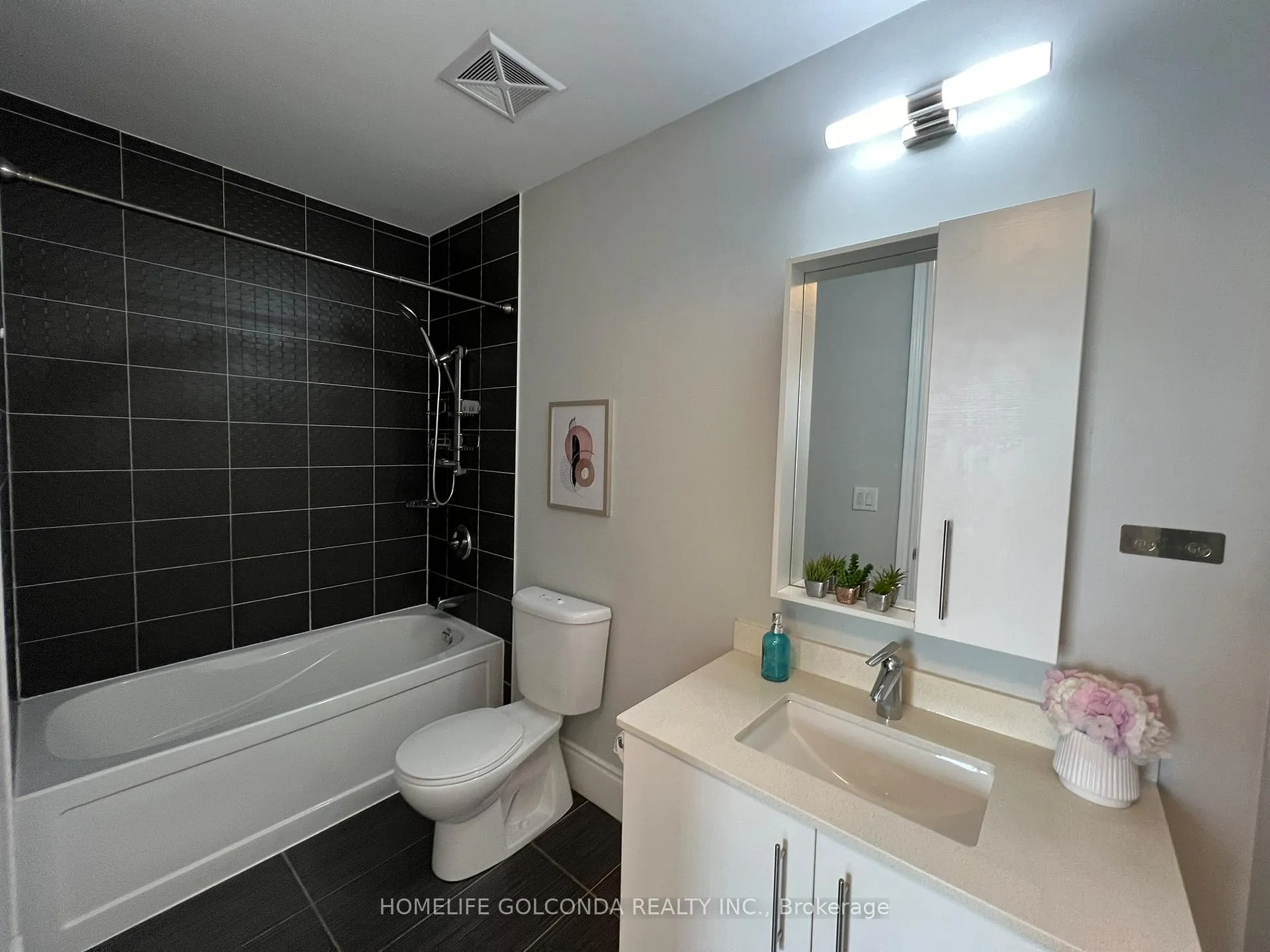 Photo 9 of Unit 112, 273 South Park Road, Markham, Commerce Valley — HOMEH