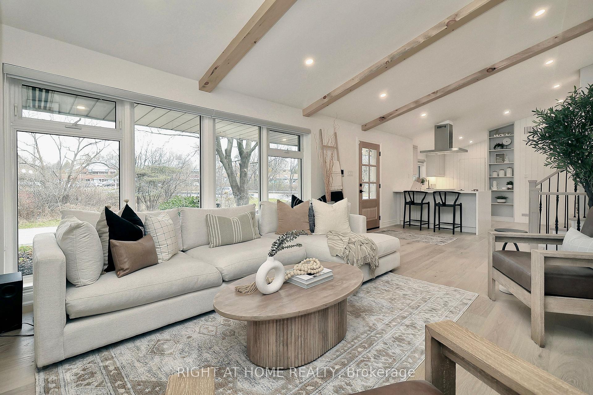 Photo 7 of 5 Harriman Road, Aurora, Aurora Village — HOMEH
