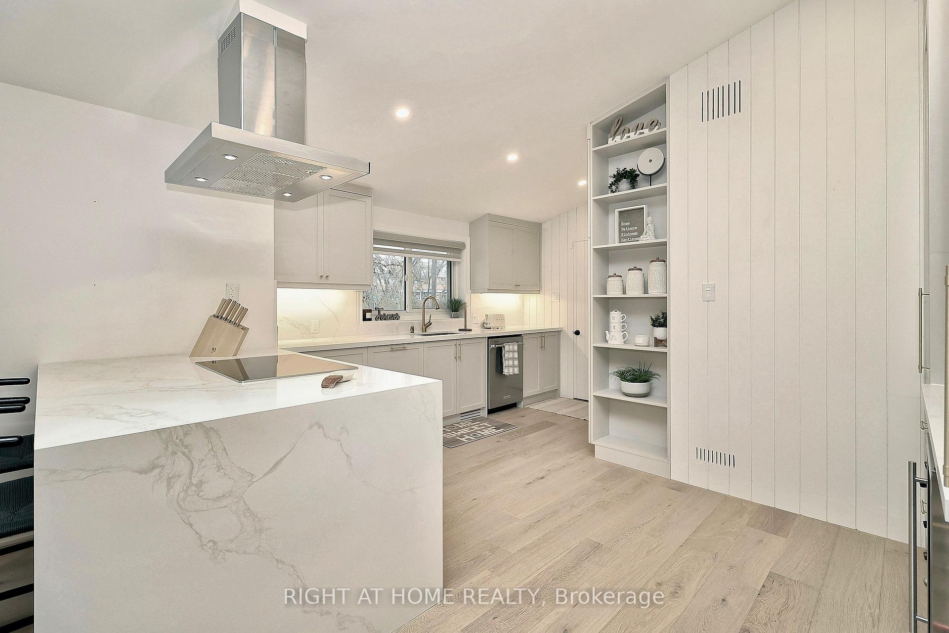 Photo 5 of 5 Harriman Road, Aurora, Aurora Village — HOMEH