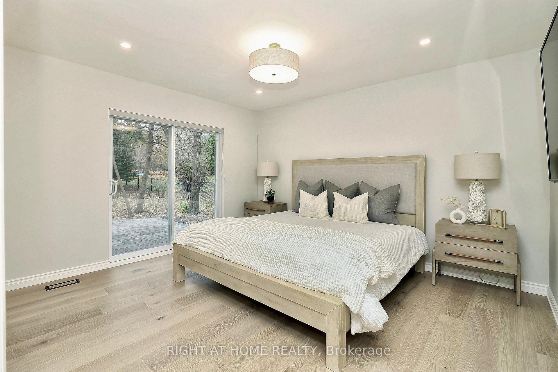 Photo 8 of 5 Harriman Road, Aurora, Aurora Village — HOMEH
