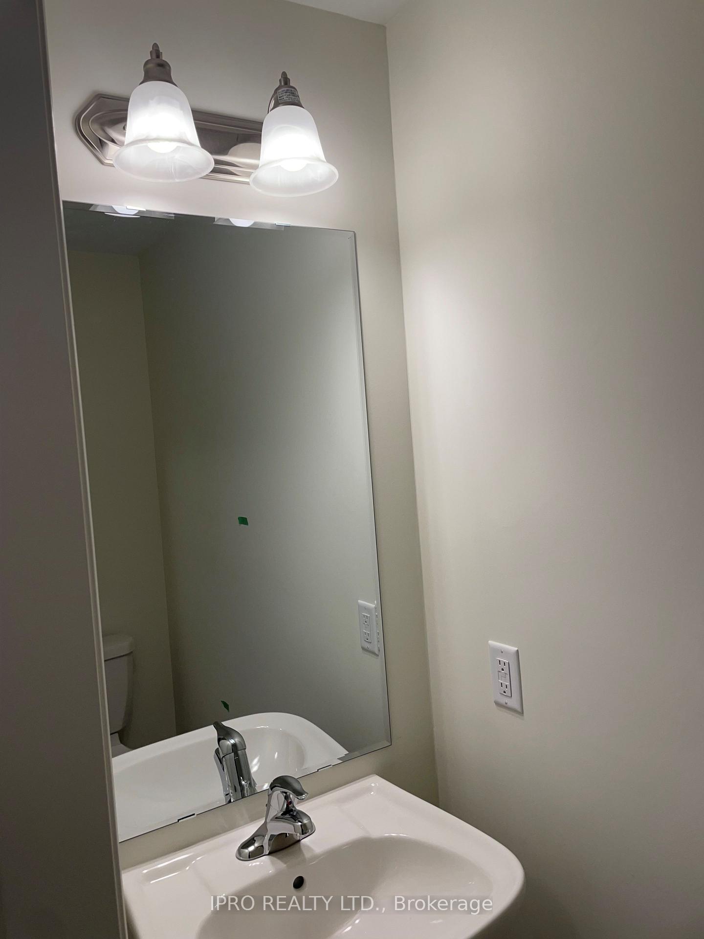 Photo 7 of Unit 104, 1034 Reflection Place, Pickering, Rural Pickering — HOMEH