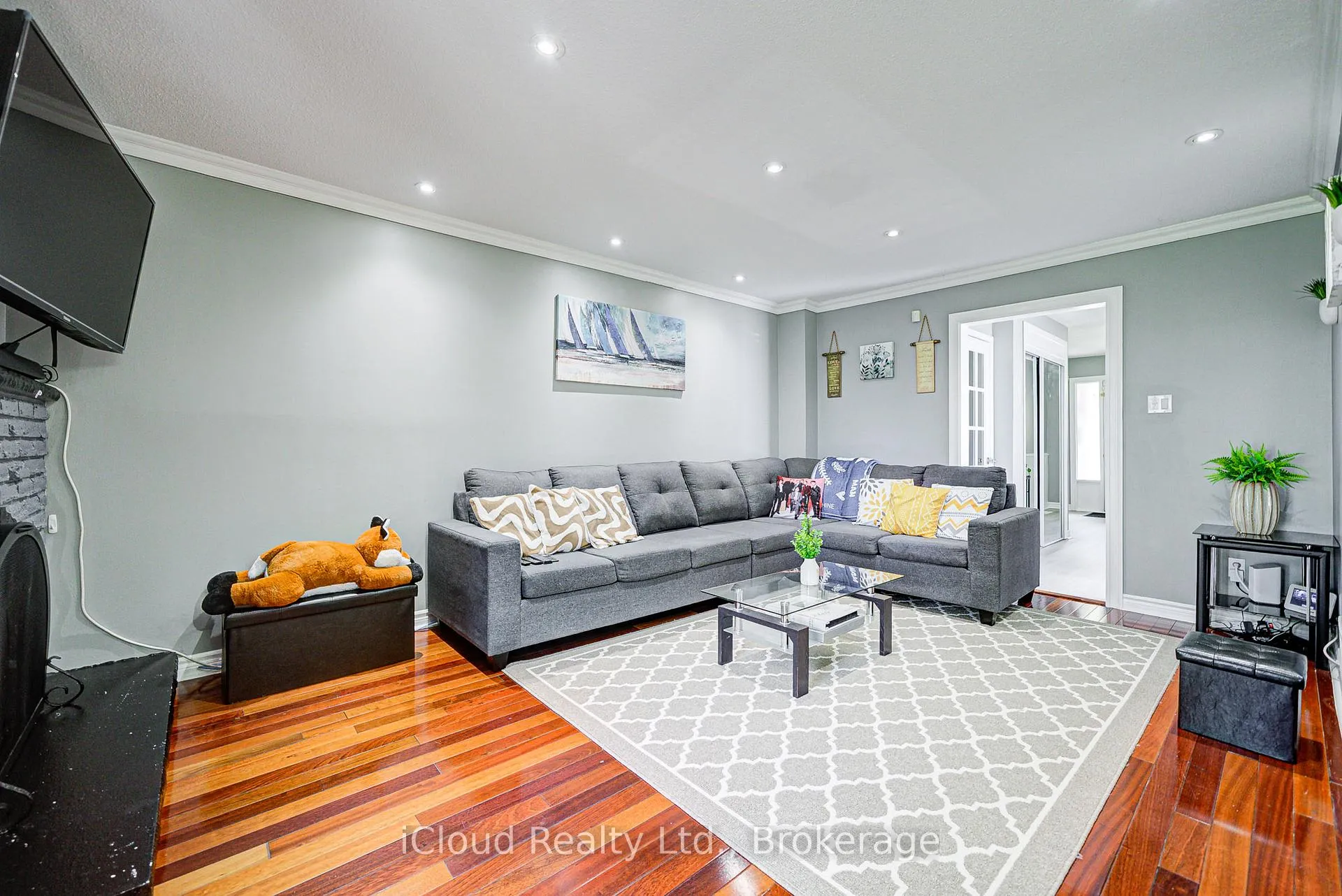 Photo 9 of 5 Gloucester Place, Brampton, Northgate — HOMEH