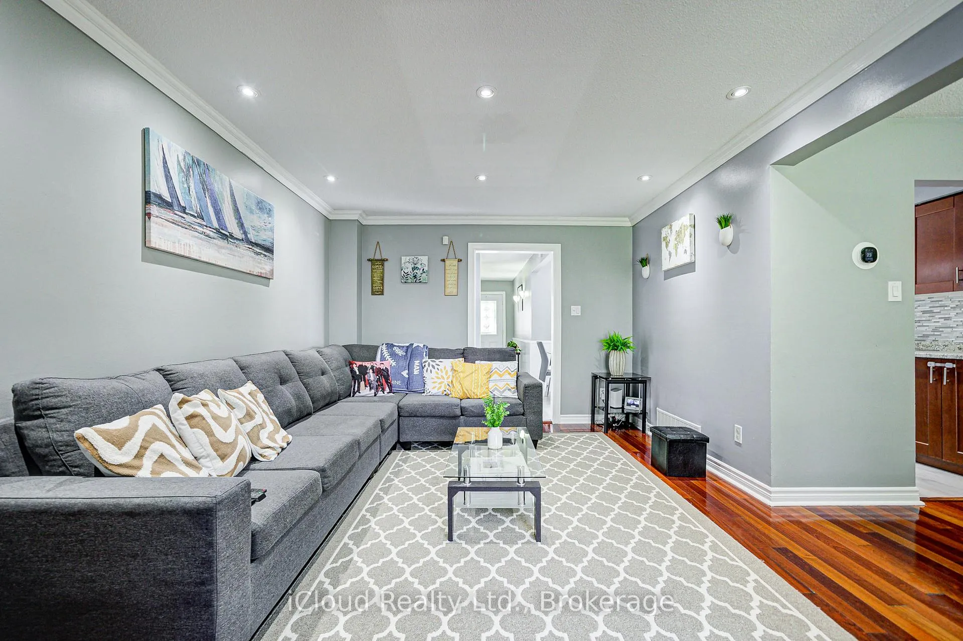 Photo 11 of 5 Gloucester Place, Brampton, Northgate — HOMEH