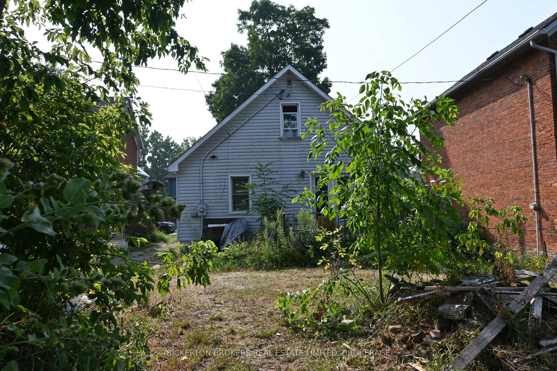 Photo 2 of 176 John Street, Gananoque — HOMEH