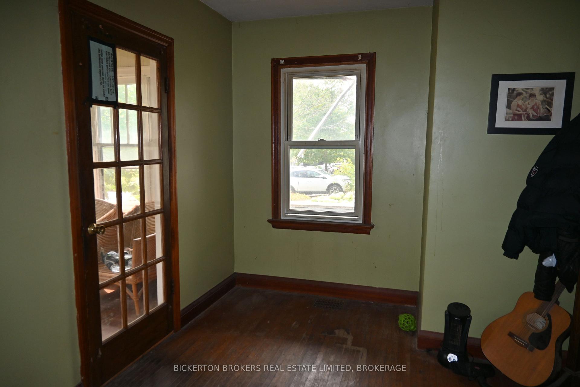 Photo 10 of 176 John Street, Gananoque — HOMEH