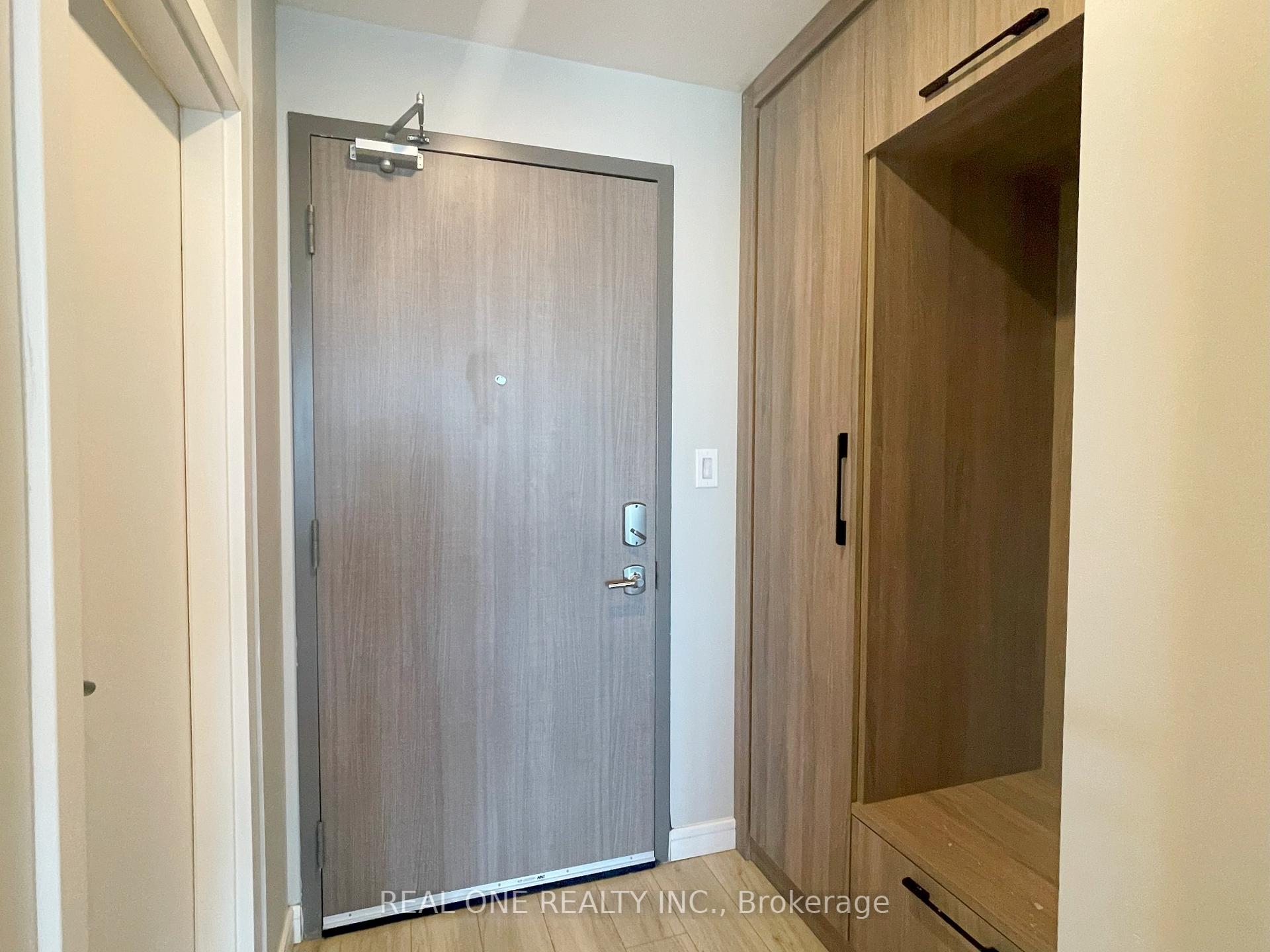 Photo 3 of Unit 1704, 20 George Street, Hamilton, Central — HOMEH