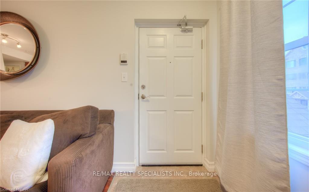 Photo 3 of Unit 8J, 1460 Highland Road W, Kitchener, Highland West — HOMEH