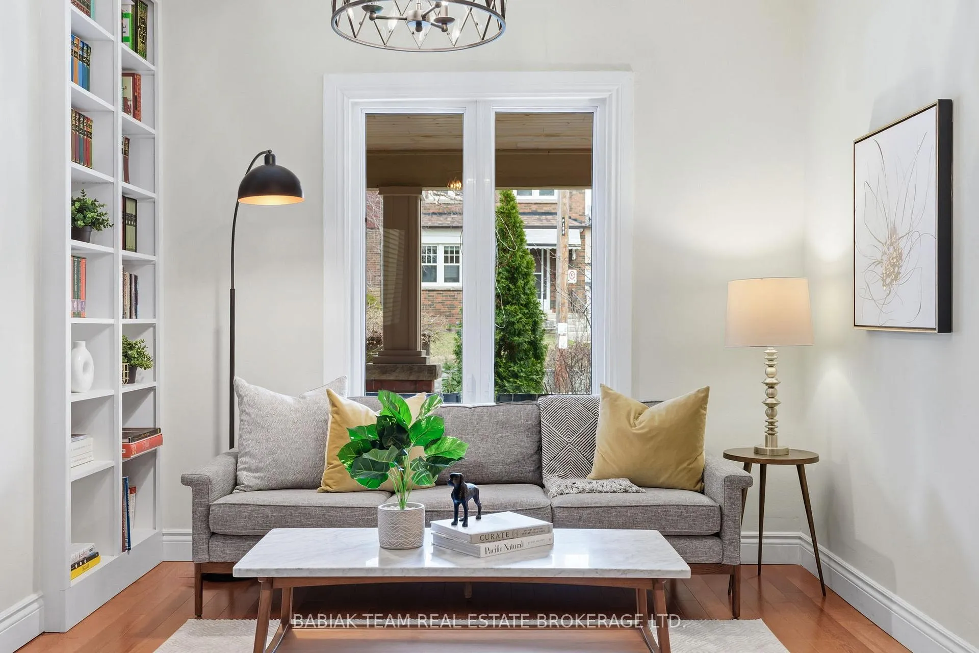 Photo 7 of 92 Indian Road Crescent, Toronto, High Park North — HOMEH