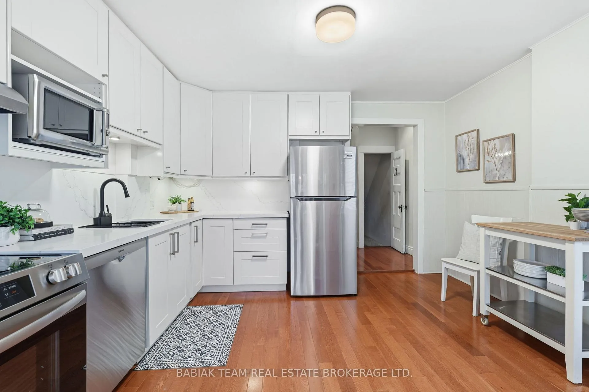 Photo 17 of 92 Indian Road Crescent, Toronto, High Park North — HOMEH