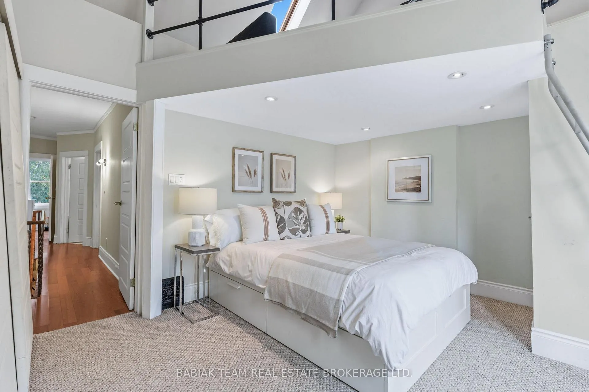 Photo 22 of 92 Indian Road Crescent, Toronto, High Park North — HOMEH